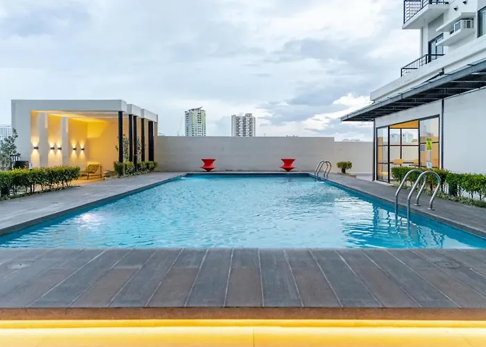 Overlooking View 3*
