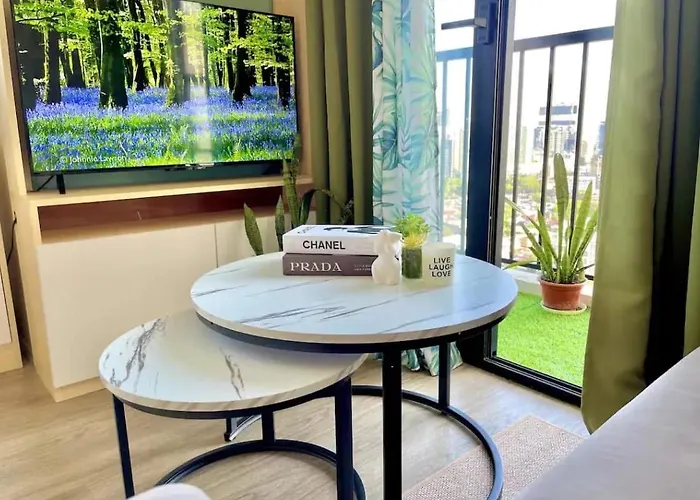 Overlooking View Aparthotel
